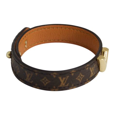 lv armband leer|Products by Louis Vuitton: Essential V Bracelet.